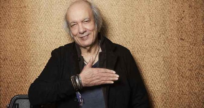 O cantor representa o Brasil entre os premiados com o Prêmio à Excelência Musical(foto: Guto Costa/Divulgação) O cantor representa o Brasil entre os premiados com o Prêmio à Excelência Musical(foto: Guto Costa/Divulgação)