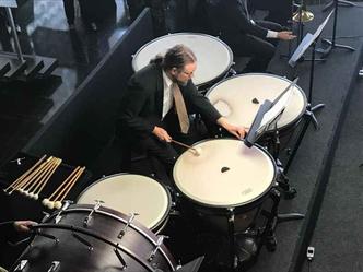 O percussionista Carlos Tort entrou para a sinfônica no início do século 21(foto: Arquivo Pessoal) O percussionista Carlos Tort entrou para a sinfônica no início do século 21(foto: Arquivo Pessoal)