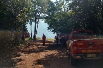 Grupo de 10 pessoas estava próximo a Fazenda São Bernardo, que fica às margens do lago(foto: Corpo de Bombeiros/Divulgação) Grupo de 10 pessoas estava próximo a Fazenda São Bernardo, que fica às margens do lago(foto: Corpo de Bombeiros/Divulgação)