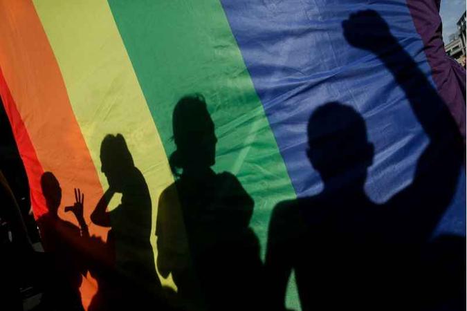 Na esfera governamental, o Ministério dos Direitos Humanos utiliza o Disque 100 para receber denúncias de agressões contra diferentes grupos de vítimas(foto: AFP / PAU BARRENA) Na esfera governamental, o Ministério dos Direitos Humanos utiliza o Disque 100 para receber denúncias de agressões contra diferentes grupos de vítimas(foto: AFP / PAU BARRENA)