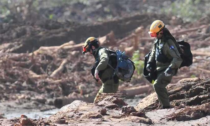 Militares de Israel auxiliam equipes brasileiras nas buscas em Brumadinho desde esta segunda-feira(foto: Gladyston Rodrigues/EM) Militares de Israel auxiliam equipes brasileiras nas buscas em Brumadinho desde esta segunda-feira(foto: Gladyston Rodrigues/EM)
