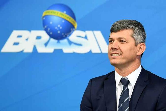 O ministro dos Transportes, Valter Casimiro, explicou que a pasta promoveu alterações no edital da Rodovia de Integração Sul (RIS) para se adequar às recomendações do Tribunal de Contas da União (TCU)(foto: EVARISTO SA / AFP) O ministro dos Transportes, Valter Casimiro, explicou que a pasta promoveu alterações no edital da Rodovia de Integração Sul (RIS) para se adequar às recomendações do Tribunal de Contas da União (TCU)(foto: EVARISTO SA / AFP)