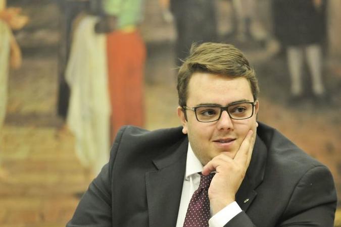 Francischini mira o trecho que aborda a prisão em segunda instância(foto: Marcelo Camargo/Agência Brasil) Francischini mira o trecho que aborda a prisão em segunda instância(foto: Marcelo Camargo/Agência Brasil)