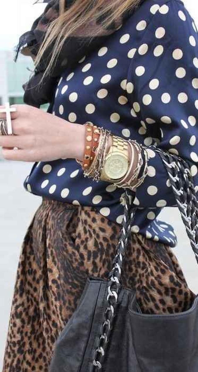 Para sair do tradicional, arrisque misturar a estampa de poá com a de onça: elegância na medida!(foto: Pinterest) Para sair do tradicional, arrisque misturar a estampa de poá com a de onça: elegância na medida!(foto: Pinterest)