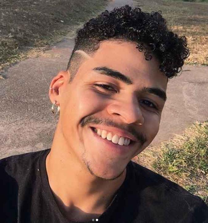 Jovem foi esfaqueado perto da escada rolante(foto: Arquivo Pessoal) Jovem foi esfaqueado perto da escada rolante(foto: Arquivo Pessoal)