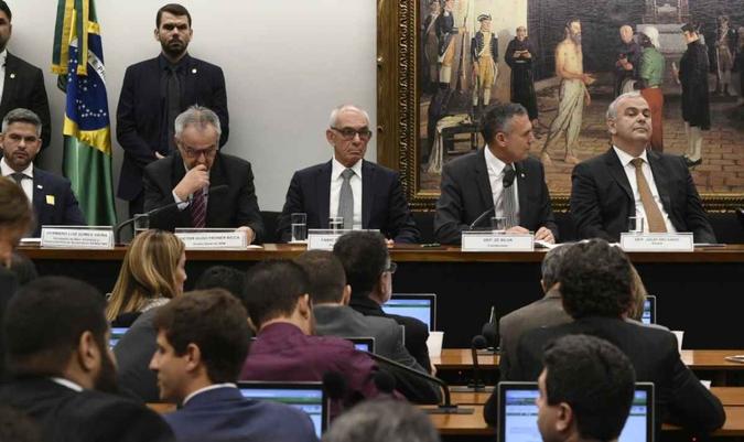 Audiência pública e reunião ordinária sobre o rompimento da Barragem I da Mina Córrego do Feijão, localizada em Brumadinho (MG) (foto: Ed Alves/CB/D.A Press) Audiência pública e reunião ordinária sobre o rompimento da Barragem I da Mina Córrego do Feijão, localizada em Brumadinho (MG) (foto: Ed Alves/CB/D.A Press)