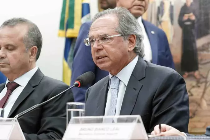 Paulo Guedes durante audiência pública na Comissão Especial que trata sobre a PEC da Previdência(foto: Pablo Valadares/Câmara dos Deputados) Paulo Guedes durante audiência pública na Comissão Especial que trata sobre a PEC da Previdência(foto: Pablo Valadares/Câmara dos Deputados)