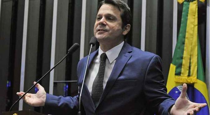 Reguffe fez um duro discurso na tribuna defendendo a rejeição da matéria: Reguffe fez um duro discurso na tribuna defendendo a rejeição da matéria: