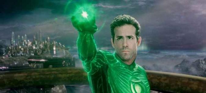 O último Lanterna Verde foi o canadense Ryan Reynolds(foto: Warner Bros/Divulgação) O último Lanterna Verde foi o canadense Ryan Reynolds(foto: Warner Bros/Divulgação)