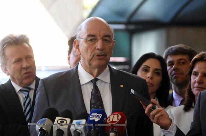 Osmar Terra, que foi ministro de Desenvolvimento Social no governo Michel Temer, teve o nome indicado numa articulação de mais de 60 deputados federais (foto: Ed Alves/CB/D.A Press ) Osmar Terra, que foi ministro de Desenvolvimento Social no governo Michel Temer, teve o nome indicado numa articulação de mais de 60 deputados federais (foto: Ed Alves/CB/D.A Press )