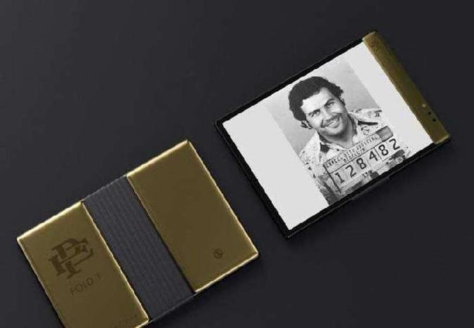 O Escobar Fold 1 tem uma versão com 128 GB e outra com 512 GB. Quem preferir a opção com mais capacidade de memória deve desembolsar 500 dólares, cerca de R$ 2.100 mil (foto: Escobar Inc/Divulgação) O Escobar Fold 1 tem uma versão com 128 GB e outra com 512 GB. Quem preferir a opção com mais capacidade de memória deve desembolsar 500 dólares, cerca de R$ 2.100 mil (foto: Escobar Inc/Divulgação)