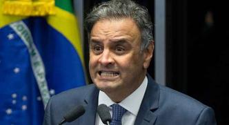 Em conversas reservadas, deputados dizem que a presença de Aécio como presidente licenciado traz todos os holofotes para o PSDB(foto: Lula Marques/AGPT) Em conversas reservadas, deputados dizem que a presença de Aécio como presidente licenciado traz todos os holofotes para o PSDB(foto: Lula Marques/AGPT)