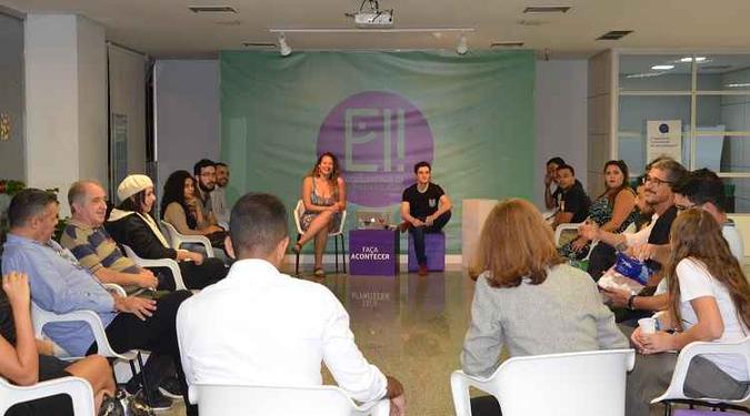 Bate-papo Ei! Explore com os designers Marcela Moraes e Vinícius Marinho trouxe reflexão sobre como é importante mudar a forma de pensar para ganhar mais produtividade ao empreender.(foto: Camila de Magalhães/FAC/D.A Press) Bate-papo Ei! Explore com os designers Marcela Moraes e Vinícius Marinho trouxe reflexão sobre como é importante mudar a forma de pensar para ganhar mais produtividade ao empreender.(foto: Camila de Magalhães/FAC/D.A Press)