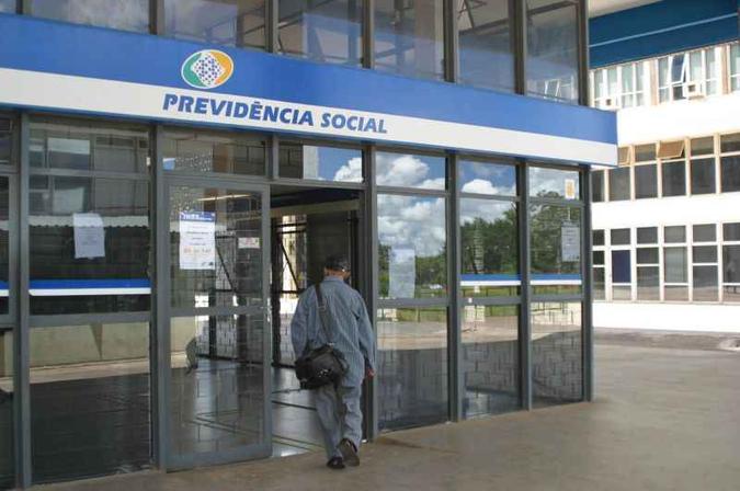 Informatização ajudou, mas beneficiários têm dificuldades para utilizar o aplicativo, segundo funcionários(foto: Daniella Sasaki/Esp. CB/D.A Press / 9/3/05) Informatização ajudou, mas beneficiários têm dificuldades para utilizar o aplicativo, segundo funcionários(foto: Daniella Sasaki/Esp. CB/D.A Press / 9/3/05)