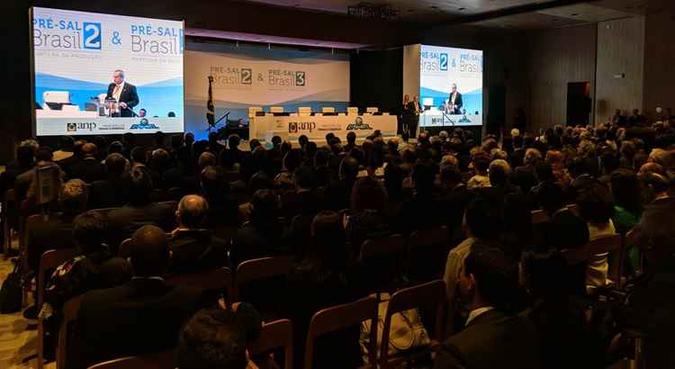 Iniciou às 11h30 com a execução do hino nacional e o discurso de autoridades no hotel Grand Hyatt, na Barra da Tijuca, zona oeste do Rio de Janeiro(foto: Reprodução/Twitter) Iniciou às 11h30 com a execução do hino nacional e o discurso de autoridades no hotel Grand Hyatt, na Barra da Tijuca, zona oeste do Rio de Janeiro(foto: Reprodução/Twitter)