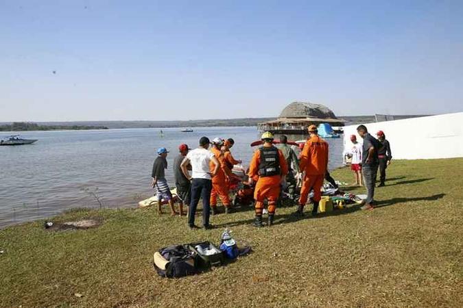 A equipe dos bombeiros tentou reanimar Eduardo durante 45 minutos(foto: Divulgação/Corpo de Bombeiros) A equipe dos bombeiros tentou reanimar Eduardo durante 45 minutos(foto: Divulgação/Corpo de Bombeiros)
