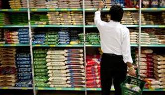 Crescimento das vendas em supermercados em 2013 superou a estimativa do setor(foto: Marcelo Camargo/Agência Brasil) Crescimento das vendas em supermercados em 2013 superou a estimativa do setor(foto: Marcelo Camargo/Agência Brasil)
