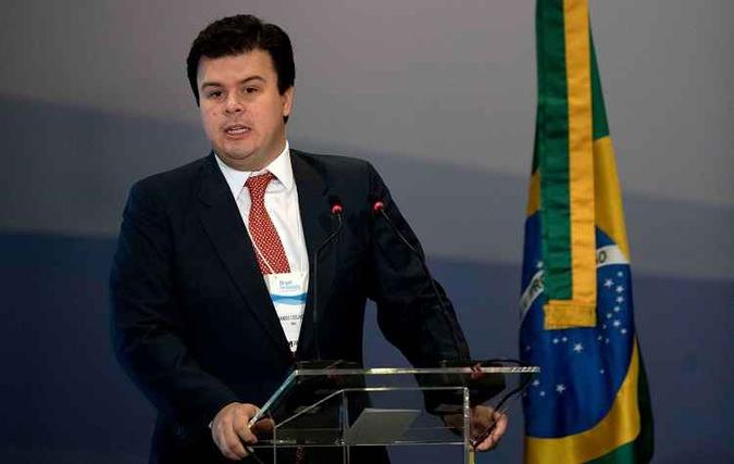 O ministro de Minas e Energia, Fernando Coelho Filho(foto: AFP / Mauro PIMENTEL) O ministro de Minas e Energia, Fernando Coelho Filho(foto: AFP / Mauro PIMENTEL)