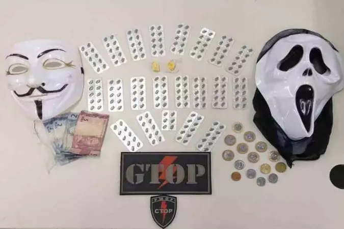 Cartelas de Rohypnol apreendidas pela PM: medicamentos baratos não atraem as organizações criminosas, mas são um problema de saúde pública(foto: PMDF/Divulgação) Cartelas de Rohypnol apreendidas pela PM: medicamentos baratos não atraem as organizações criminosas, mas são um problema de saúde pública(foto: PMDF/Divulgação)