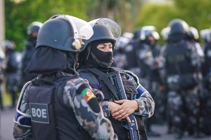 A polícia em frente ao Tribunal Regional FederalJEFFERSON BERNARDES/AFP A polícia em frente ao Tribunal Regional FederalJEFFERSON BERNARDES/AFP