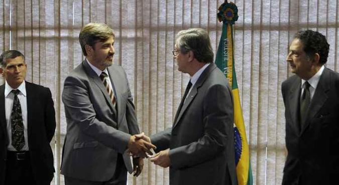 Ministro da Justiça empossa novo diretor-geral da Polícia Federal(foto: Ronaldo Caldas/MJSP) Ministro da Justiça empossa novo diretor-geral da Polícia Federal(foto: Ronaldo Caldas/MJSP)