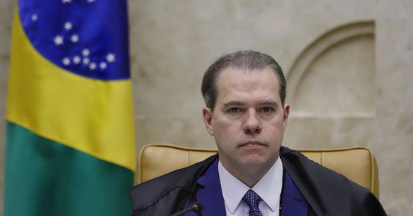 "N&atilde;o s&atilde;o mais poss&iacute;veis atitudes d&uacute;bias", diz Toffoli a Bolsonaro