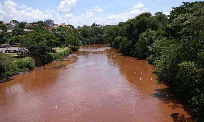 Rio Paraopeba foi atingido pelo mar de lama que desceu da barragem 1 da Mina Córrego do Feijão, da Vale, em 25 de janeiro(foto: Edesio Ferreira/EM/D.A Press) Rio Paraopeba foi atingido pelo mar de lama que desceu da barragem 1 da Mina Córrego do Feijão, da Vale, em 25 de janeiro(foto: Edesio Ferreira/EM/D.A Press)