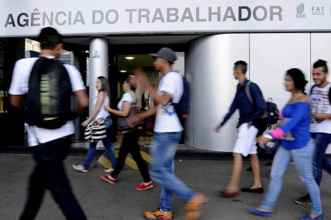 Dados do Caged ficaram abaixo da expectativa do mercado. Copa do Mundo pode prejudicar números de junho (foto: Carlos Moura/CB/D.A Press ) Dados do Caged ficaram abaixo da expectativa do mercado. Copa do Mundo pode prejudicar números de junho (foto: Carlos Moura/CB/D.A Press )