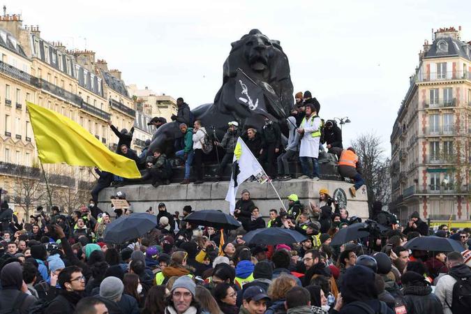 A mobilização contra a reforma da Previdência entrou em sua segunda semana na França (foto: Eric Feferberg / AFP) A mobilização contra a reforma da Previdência entrou em sua segunda semana na França (foto: Eric Feferberg / AFP)
