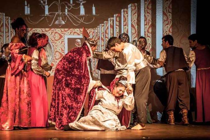 O espetáculo História de dois reinos, da companhia O desconhecido(foto: Valéria Carvalho/ Divulgacao) O espetáculo História de dois reinos, da companhia O desconhecido(foto: Valéria Carvalho/ Divulgacao)