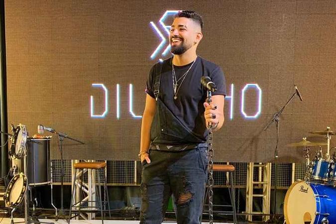 Dilsinho lançou o DVD Terra do Nunca, o primeiro da carreira(foto: Divulgação/Universal Music) Dilsinho lançou o DVD Terra do Nunca, o primeiro da carreira(foto: Divulgação/Universal Music)