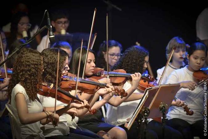 O espetáculo conta com alunos das turmas de violino, violoncelo, contrabaixo, flauta, canto e formação instrumental orquestral(foto: Cristiano Costa/Sistema FIBRA) O espetáculo conta com alunos das turmas de violino, violoncelo, contrabaixo, flauta, canto e formação instrumental orquestral(foto: Cristiano Costa/Sistema FIBRA)