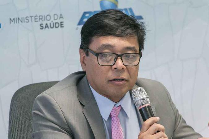 Para Ibaneis Rocha, a experiência de Osnei Okumoto no governo federal pode facilitar a integração com o Executivo local por verbas do SUS(foto: Mariana Costa/Conasems) Para Ibaneis Rocha, a experiência de Osnei Okumoto no governo federal pode facilitar a integração com o Executivo local por verbas do SUS(foto: Mariana Costa/Conasems)
