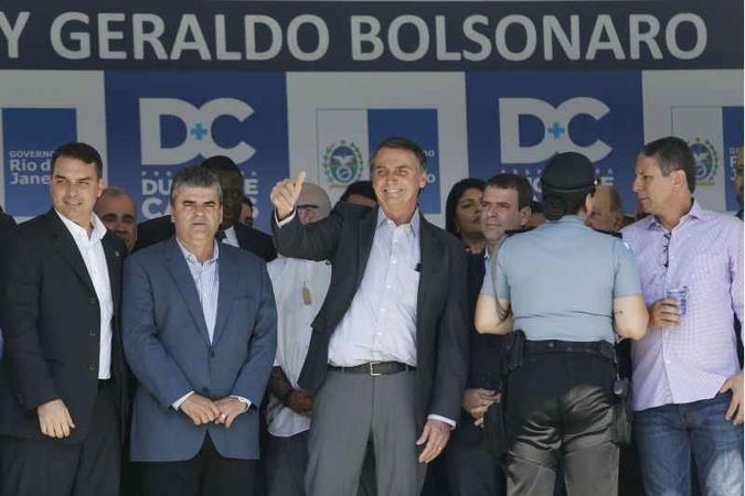 O presidente eleito Jair Bolsonaro durante inauguração do 3º Colégio da Polícia Militar do Estado do Rio de Janeiro nesta segunda-feira (17/12)(foto: Tânia Rêgo/Agência Brasil) O presidente eleito Jair Bolsonaro durante inauguração do 3º Colégio da Polícia Militar do Estado do Rio de Janeiro nesta segunda-feira (17/12)(foto: Tânia Rêgo/Agência Brasil)
