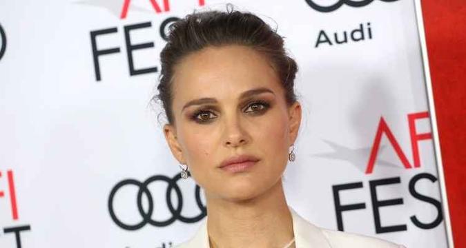 Natalie Portman viverá gêmeas rivais em novo filme(foto: AFP / TOMMASO BODDI) Natalie Portman viverá gêmeas rivais em novo filme(foto: AFP / TOMMASO BODDI)