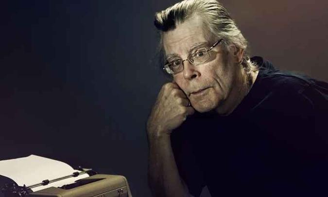 Escritor é famoso pelas histórias de suspense e terror (foto: Reprodução da Internet) Escritor é famoso pelas histórias de suspense e terror (foto: Reprodução da Internet)
