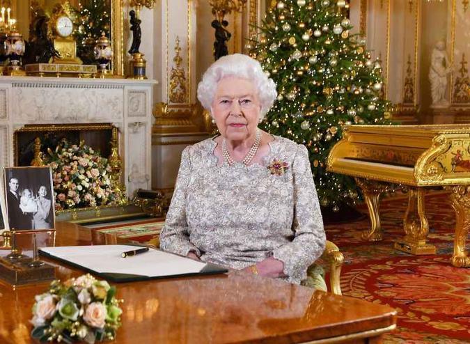 Brasileira trabalhou para além dos muros do Palácio de Buckingham, acompanhando a rainha Elizabeth II em viagens aos castelos de Balmoral e Windsor, na Escócia(foto: AFP/John Stillwell) Brasileira trabalhou para além dos muros do Palácio de Buckingham, acompanhando a rainha Elizabeth II em viagens aos castelos de Balmoral e Windsor, na Escócia(foto: AFP/John Stillwell)