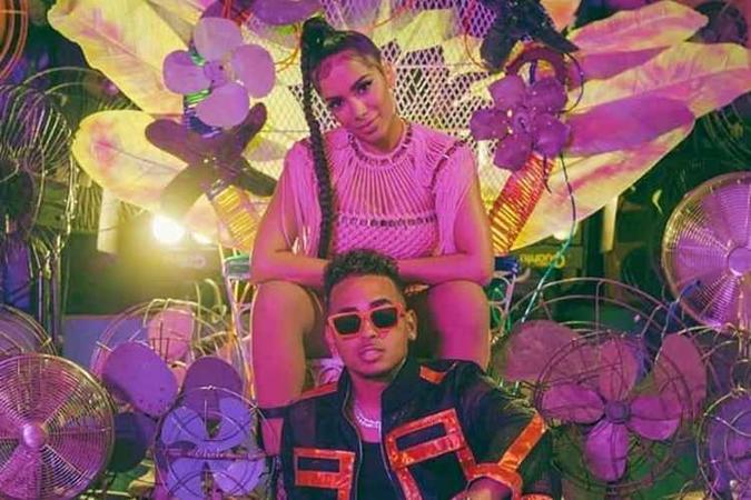 Anitta segue apostando nos hits em espanhol(foto: Reprodução/ Youtube) Anitta segue apostando nos hits em espanhol(foto: Reprodução/ Youtube)