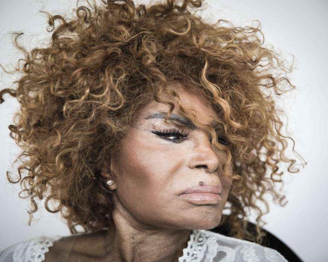 Em Deus é mulher, Elza Soares conta que buscou uma sonoridade mais solar(foto: Daryan Dornelles/Divulgação) Em Deus é mulher, Elza Soares conta que buscou uma sonoridade mais solar(foto: Daryan Dornelles/Divulgação)