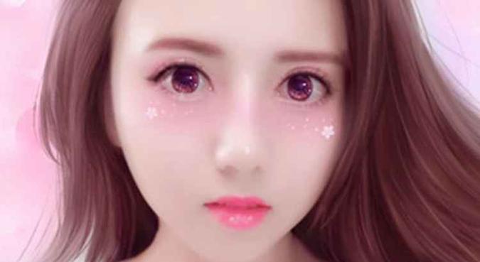 A mania de editar selfies mostra como os chineses vivem cada vez mais on-line, de modo que a aparência virtual se tornou tão importante quanto a real(foto: Reprodução de internet) A mania de editar selfies mostra como os chineses vivem cada vez mais on-line, de modo que a aparência virtual se tornou tão importante quanto a real(foto: Reprodução de internet)
