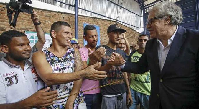 Os venezuelanos pediram a Almagro que ele trabalhe pela Os venezuelanos pediram a Almagro que ele trabalhe pela