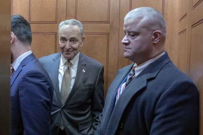 Schumer reforçou que os democratas ainda são Schumer reforçou que os democratas ainda são