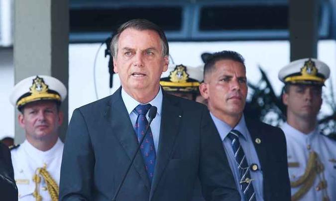 Bolsonaro sobre as eleições no Rio de Janeiro: ''Gosto do Crivella. A população que vai decidir quem vai ser o futuro prefeito lá''(foto: Antonio Cruz/Agência Brasil) Bolsonaro sobre as eleições no Rio de Janeiro: ''Gosto do Crivella. A população que vai decidir quem vai ser o futuro prefeito lá''(foto: Antonio Cruz/Agência Brasil)