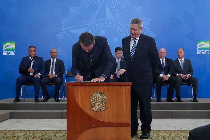 A meta do programa agora sob a batuta de Bolsonaro é atender 200 mil empresas, das quais 50 mil serão atendidas pelo Sebrae(foto: Isac Nóbrega/PR) A meta do programa agora sob a batuta de Bolsonaro é atender 200 mil empresas, das quais 50 mil serão atendidas pelo Sebrae(foto: Isac Nóbrega/PR)