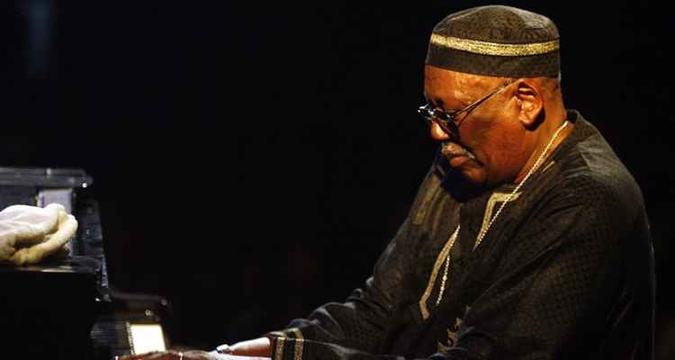 Randy Weston morre aos 92 anos(foto: AFP/Georges Gobet) Randy Weston morre aos 92 anos(foto: AFP/Georges Gobet)