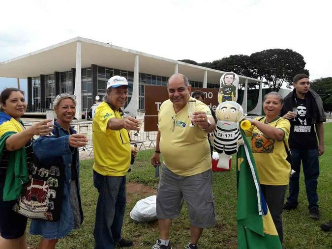 Ato contra Lula em frente ao Supremo Tribunal Federal (STF)Vera Batista/CB/D.A Press Ato contra Lula em frente ao Supremo Tribunal Federal (STF)Vera Batista/CB/D.A Press