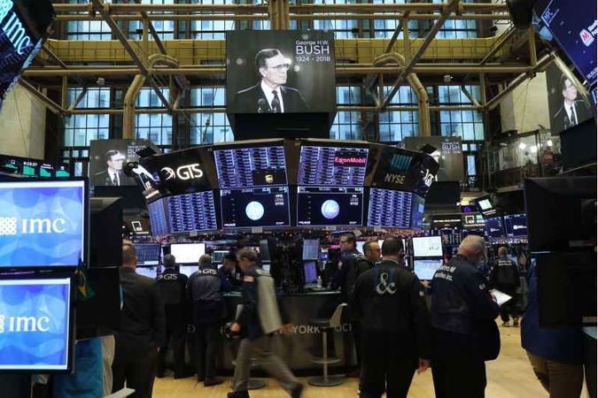 Em Nova York, principais indicadores da bolsa terminaram a sessão de negócios no campo negativo(foto: Spencer Platt/Getty/AFP) Em Nova York, principais indicadores da bolsa terminaram a sessão de negócios no campo negativo(foto: Spencer Platt/Getty/AFP)