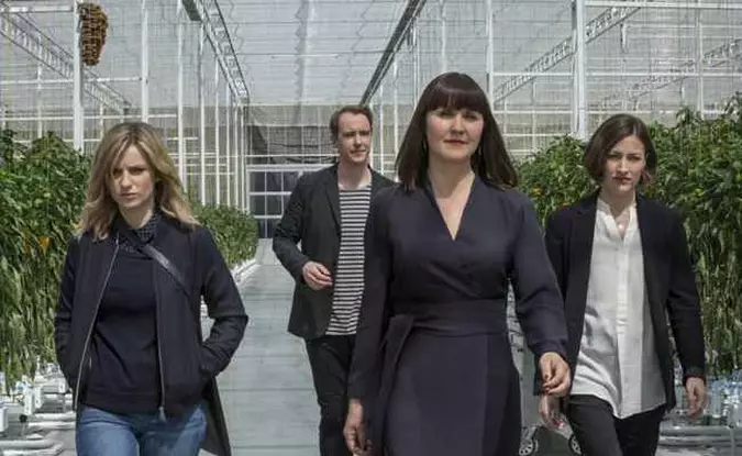 Black mirror é uma série antológica escrita por Charlie Brooker(foto: Reprodução/Internet) Black mirror é uma série antológica escrita por Charlie Brooker(foto: Reprodução/Internet)