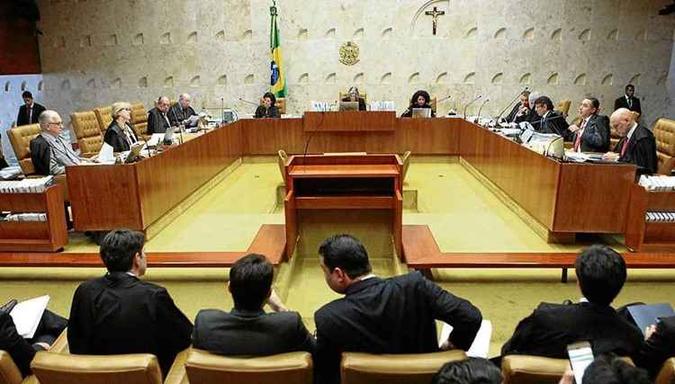 Plenário do Supremo: amanhã os ministros retomam julgamento sobre habeas corpus do ex-presidente Lula. Dois movimentos distintos, contra e a favor da prisão em segunda instância, na pressão(foto: Cerlos Moura/STF - 5/10/17) Plenário do Supremo: amanhã os ministros retomam julgamento sobre habeas corpus do ex-presidente Lula. Dois movimentos distintos, contra e a favor da prisão em segunda instância, na pressão(foto: Cerlos Moura/STF - 5/10/17)