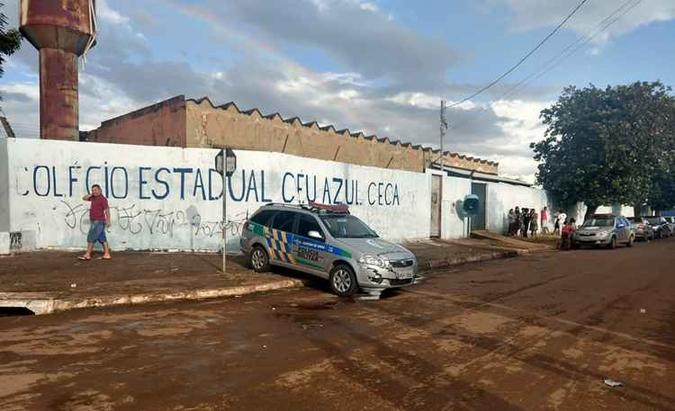 Estudante é suspeito de assassinar o professor do Colégio Estadual Céu Azul(foto: Bárbara Cabral/DB/D.A. Press) Estudante é suspeito de assassinar o professor do Colégio Estadual Céu Azul(foto: Bárbara Cabral/DB/D.A. Press)